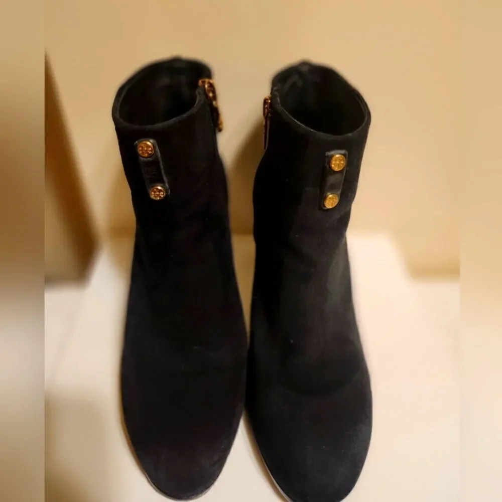 Tory Burch Luxe Black Suede Gold Zip Stiletto Ankle Boots Size 8 Retail $450